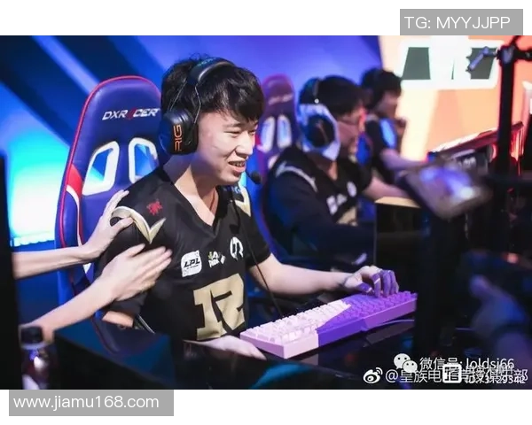 RNG在世界大师赛积分榜上以69分稳居第一位置引发关注 RNG在世界大师赛积分榜上以69分稳居第一位置引发关注