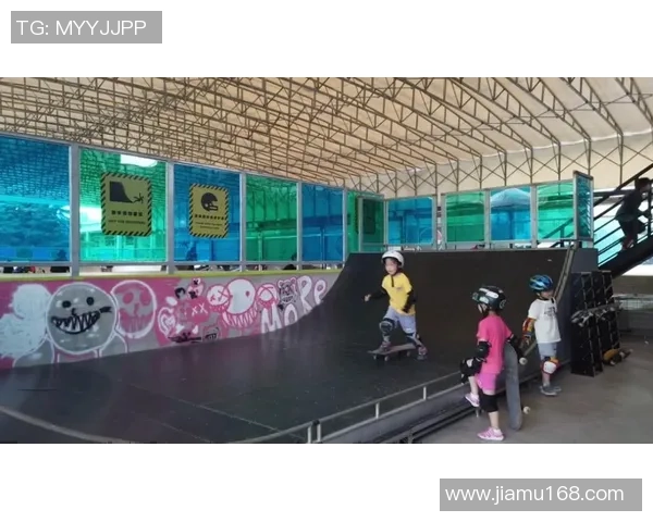 深圳滑板队的耐力之旅:探索滑板运动的极限与激情 深圳滑板队的耐力之旅:探索滑板运动的极限与激情